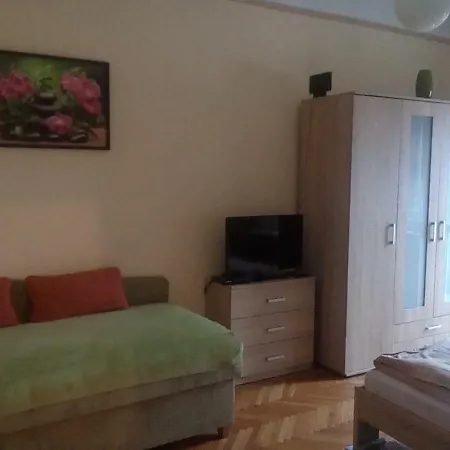 Feszek * Bichișciaba